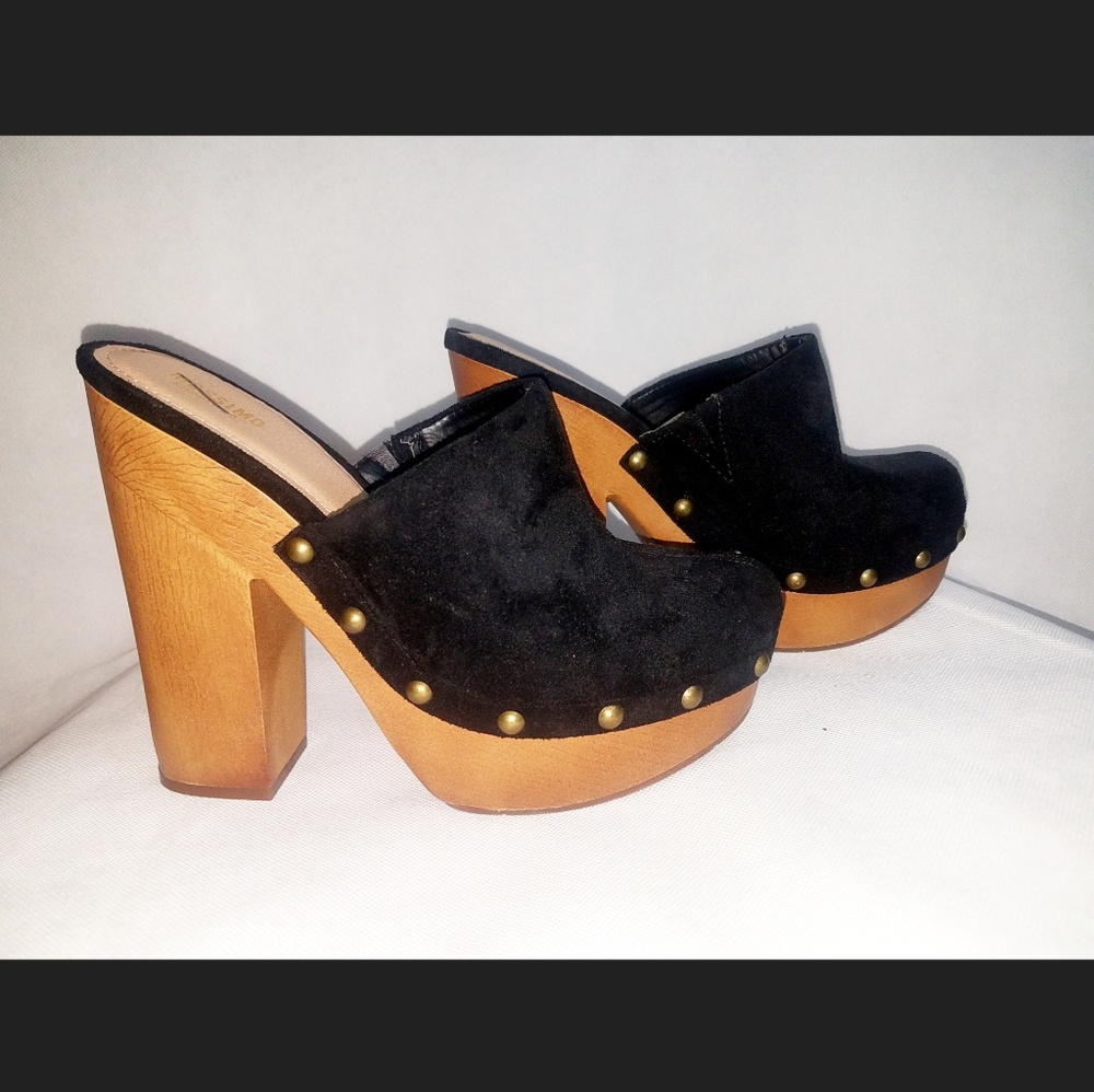 Black and brown high heels size 7